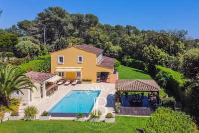 House for sale village villa