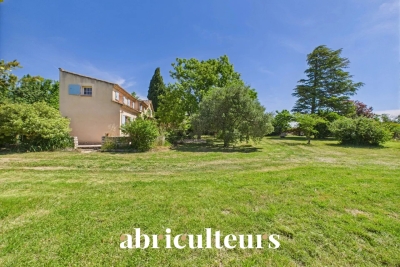 Maison à vendre à LAMBESC Charleval - 6 pièces - 155 m² 