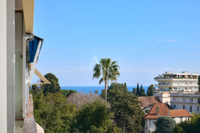 Appartement à vendre à CANNES Petit-Juas - 3 pièces - 54 m² 