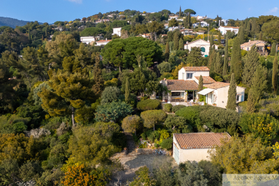 Maison à vendre à LE LAVANDOU  - 6 pièces - 150 m² 