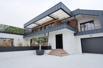 Maison à vendre à VAUX SUR MER  - 5 pièces - 190 m² 