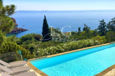 Maison &agrave; vendre &agrave; THÉOULE-SUR-MER  - 7 pi&egrave;ces - 261 m&sup2; 