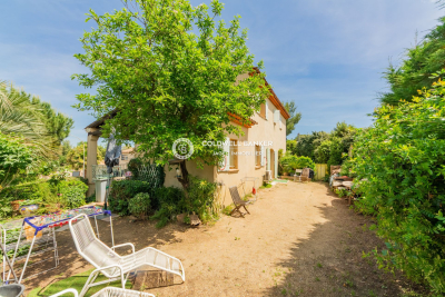 House for sale in COGOLIN Ouest - 7 rooms - 217 m&sup2; 