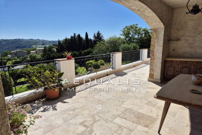 Maison &agrave; vendre &agrave; ST-JEANNET  - 5 pi&egrave;ces - 158 m&sup2; 
