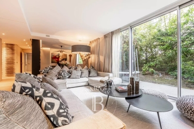 Appartement &agrave; vendre &agrave; NEUILLY SUR SEINE  - 6 pi&egrave;ces - 168 m&sup2; 