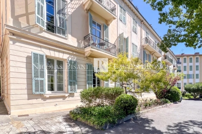 Apartment for sale in NICE Carabacel - 6 rooms - 167 m² 