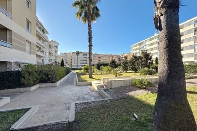 Appartement à vendre à CANNES La Source - 1 pièces - 19 m² 