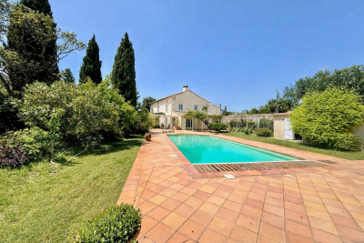 Maison &agrave; vendre &agrave; GRIGNAN  - 8 pi&egrave;ces - 250 m&sup2; 