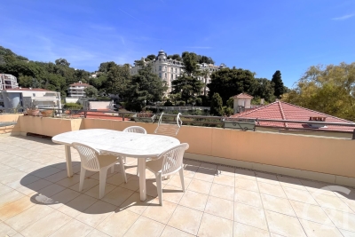 Appartement à vendre à MENTON Mont Gros - 2 pièces - 46 m² 