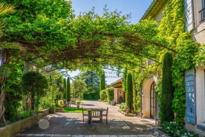 Maison à vendre à ST-RÉMY-DE-PROVENCE Charite Republique - 4 pièces - 250 m² 