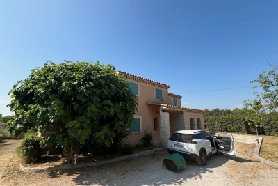 Maison &agrave; louer &agrave; AIX-EN-PROVENCE  - 6 pi&egrave;ces - 161 m&sup2; 