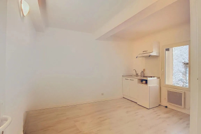 Appartement à louer à SALERNES  - 1 pièces - 13 m² 