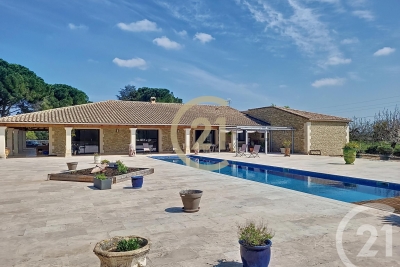 Maison à vendre à UZÈS  - 6 pièces - 292 m² 