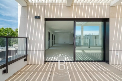 Appartement &agrave; vendre &agrave; MARSEILLE 8EME  - 5 pi&egrave;ces - 170 m&sup2; 