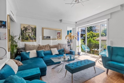 Appartement à vendre à CANNES Croisette-Palm-Beach - 3 pièces - 62 m² 