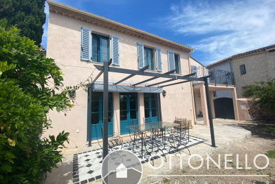 Maison à louer à ROQUEBRUNE-SUR-ARGENS  - 3 pièces - 81 m² 