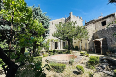 Maison à vendre à VAISON-LA-ROMAINE  - 8 pièces - 220 m² 