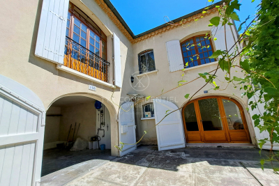 Maison à vendre à ST-RÉMY-DE-PROVENCE  - 6 pièces - 118 m² 
