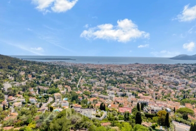 Maison &agrave; vendre &agrave; CANNES  - 6 pi&egrave;ces - 247 m&sup2; 