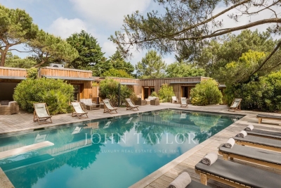 Villa à Cap Ferret &agrave; louer à partir de 11 000 € / semaine, Photo 1