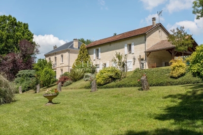 Maison à vendre à ST-LAURENT-D'ARCE  - 10 pièces - 300 m² 