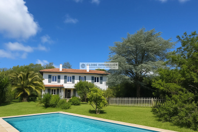 Maison à vendre à GUETHARY Est - 11 pièces - 215 m² 