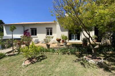Maison à vendre à UZÈS Saint-Geniès-de-Comolas - 5 pièces - 123 m² 