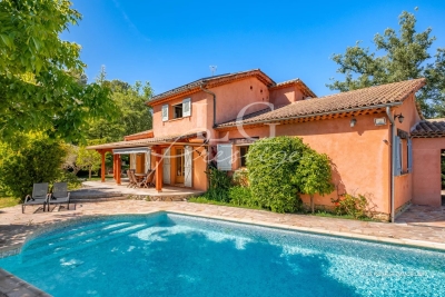 House for sale in FAYENCE Fayence - 7 rooms - 160 m² 