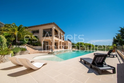 Maison à vendre à LES ADRETS-DE-L'ESTÉREL  - 7 pièces - 208 m² 