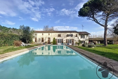 Maison à vendre à COUTRAS Saumos - 5 pièces - 195 m² 