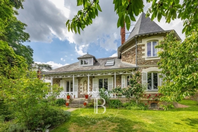 Maison &agrave; vendre &agrave; NANTES  - 8 pi&egrave;ces - 260 m&sup2; 