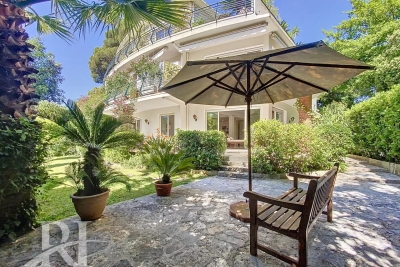 Appartement à vendre à CANNES France-Negresco - 3 pièces - 108 m² 