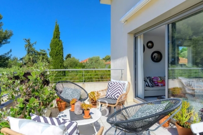 Apartment for sale in SANARY-SUR-MER Fayence - 3 rooms - 76 m² 
