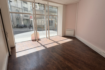 Commerce à louer à NANTES Saint-Colomban  - 115 m² 