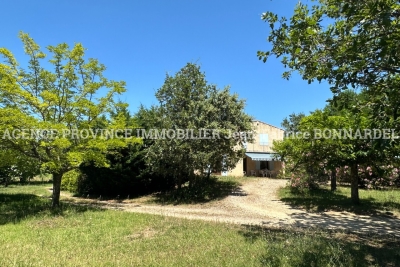 Maison à vendre à GRIGNAN Mours-Saint-Eusèbe - 7 pièces - 182 m² 