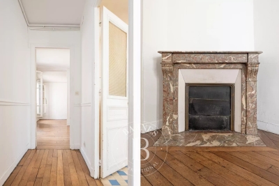 Apartment for sale in PARIS 18EME Les Archives 1 - 3 rooms - 59 m² 