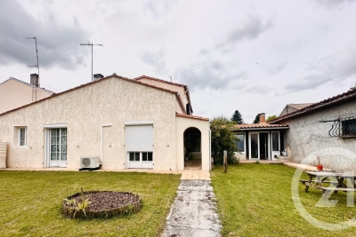 Maison à vendre à ST-YZAN-DE-SOUDIAC Capeyron 3 - 5 pièces - 105 m² 