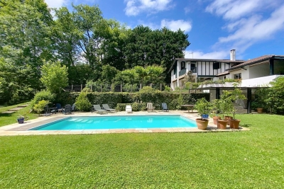 Maison à vendre à ASCAIN  - 7 pièces - 250 m² 