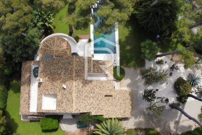 Maison &agrave; vendre &agrave; Cap d'Antibes  - 7 pi&egrave;ces 300 m&sup2; 