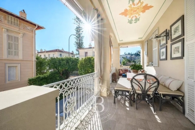 Maison &agrave; vendre &agrave; BEAULIEU-SUR-MER  - 6 pi&egrave;ces - 170 m&sup2; 