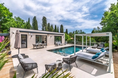 Maison &agrave; vendre &agrave; VALBONNE  - 7 pi&egrave;ces - 271 m&sup2; 