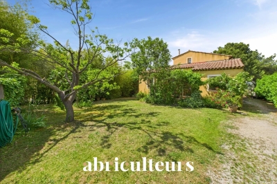 Maison à vendre à LAMBESC Longuillar - 7 pièces - 170 m² 