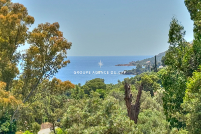 Maison à vendre à ST-RAPHAËL Peyron-Saint Sebastien - 7 pièces - 192 m² 