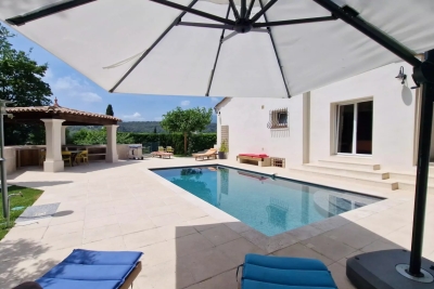 Maison à vendre à La Colle-sur-Loup  - 5 pièces 179 m² 