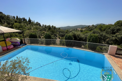 Maison &agrave; vendre piscine jardin vue mer londe maures 