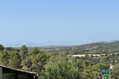 Maison &agrave; vendre &agrave; LA LONDE-LES-MAURES  - 6 pi&egrave;ces - 230 m&sup2; 