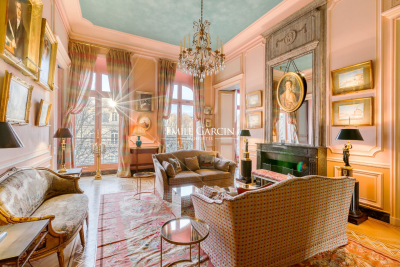 Appartement à louer à PARIS 8EME Seine et Berges 2 - 7 pièces - 260 m² 