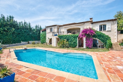 House for sale in NICE Port - 9 rooms - 281 m&sup2; 