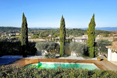 Maison à vendre à VEZENOBRES Est - 8 pièces - 233 m² 