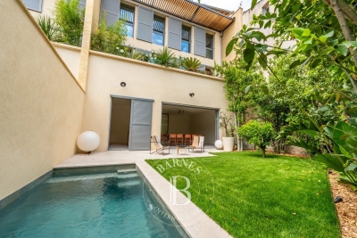Maison à vendre à AIX-EN-PROVENCE Charleval - 6 pièces - 270 m² 